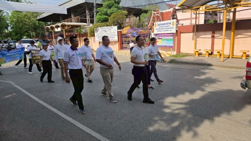 ร่วมกิจกรรมเดินรณรงค์เชิญชวนประชาชนไปใช้สิทธิ์เลือกตั้งสมาชิกสภาเทศบาลนครแม่สอดและนายกเทศมนตรีนครแม่สอด