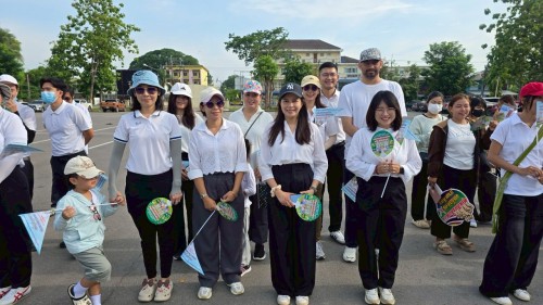 ร่วมกิจกรรมเดินรณรงค์เชิญชวนประชาชนไปใช้สิทธิ์เลือกตั้งสมาชิกสภาเทศบาลนครแม่สอดและนายกเทศมนตรีนครแม่สอด