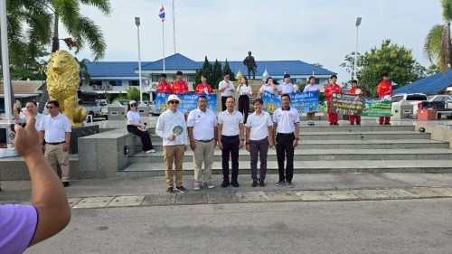 ร่วมกิจกรรมเดินรณรงค์เชิญชวนประชาชนไปใช้สิทธิ์เลือกตั้งสมาชิกสภาเทศบาลนครแม่สอดและนายกเทศมนตรีนครแม่สอด