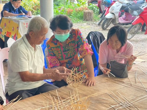 ภูมิปัญญาชาวบ้าน การทำเครื่องจักสานจากไม้ไผ่