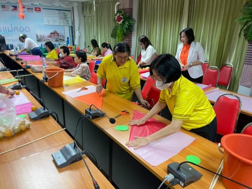 ปราชญ์ชาวบ้าน ทำตุงไส้หมู