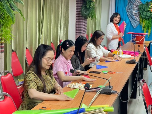 ปราชญ์ชาวบ้าน ทำตุงไส้หมู