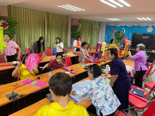 ปราชญ์ชาวบ้าน ทำตุงไส้หมู