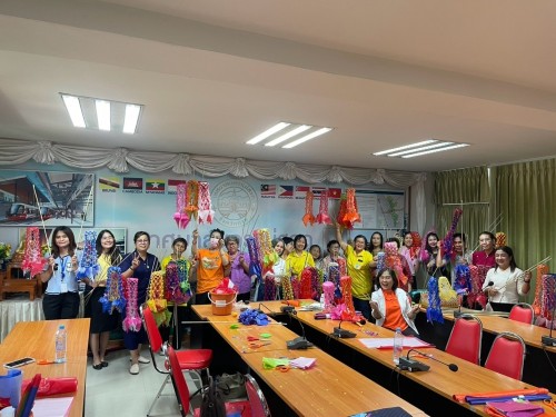 ปราชญ์ชาวบ้าน ทำตุงไส้หมู