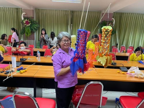 ปราชญ์ชาวบ้าน ทำตุงไส้หมู