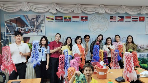 ปราชญ์ชาวบ้าน ทำตุงไส้หมู