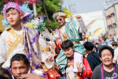 ปอยส่างลอง