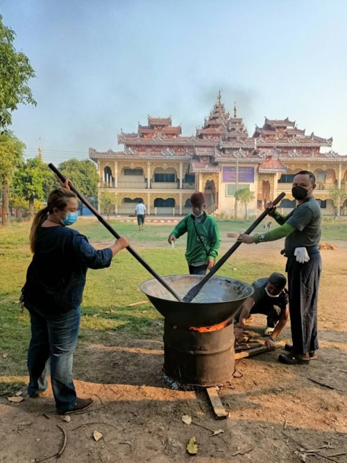 ประเพณีการกวนข้าวทิพย์