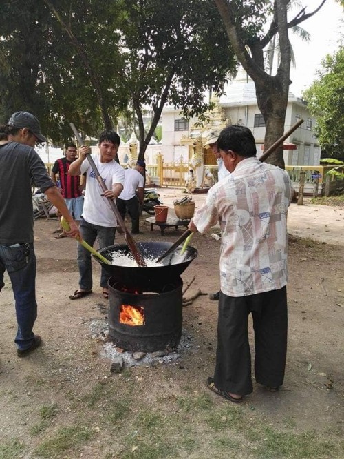 ประเพณีการกวนข้าวทิพย์