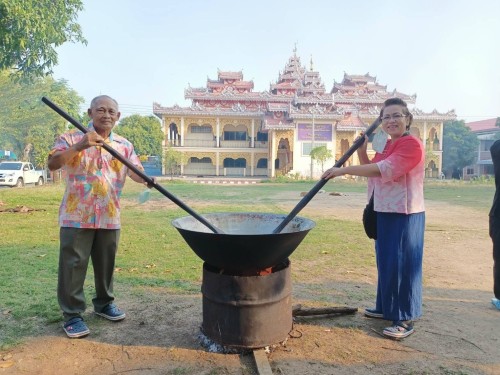 ประเพณีการกวนข้าวทิพย์