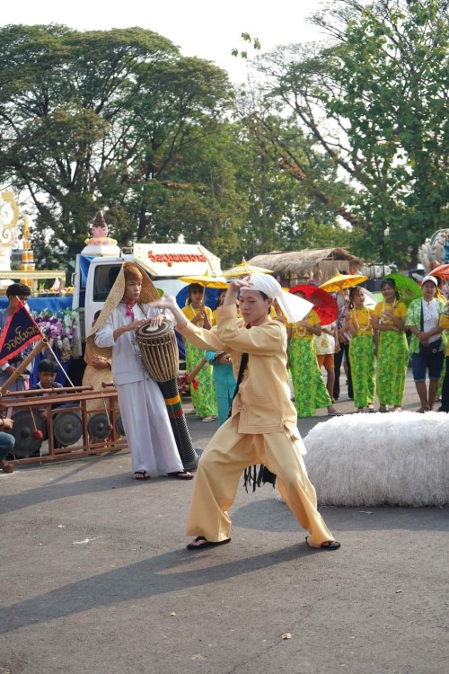 ฟ้อนโตหรือเต้นโต