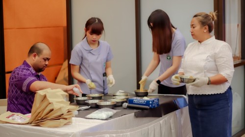 โครงการการดูแลสุขภาพกลุ่มผู้สูงอายุและผู้สูงอายุที่มีภาวะปวดเข่าด้วยแพทย์แผนไทย  ประจำปี 2567