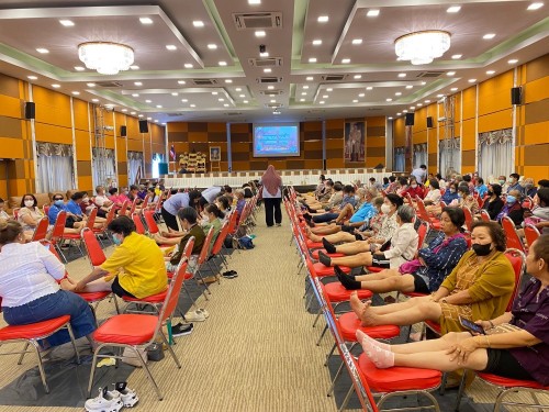 โครงการการดูแลสุขภาพกลุ่มผู้สูงอายุและผู้สูงอายุที่มีภาวะปวดเข่าด้วยแพทย์แผนไทย  ประจำปี 2567