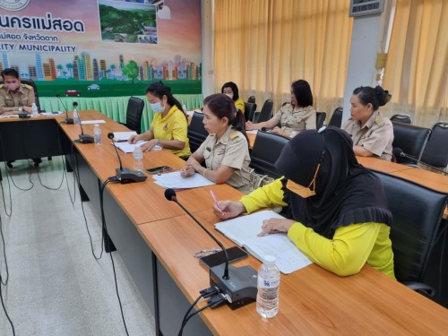 การประชุมผู้บริหารสถานศึกษา ผู้อำนวยการศูนย์พัฒนาเด็กเล็กในสังกัดเทศบาลนครแม่สอด ประจำเดือนพฤษภาคม 2568