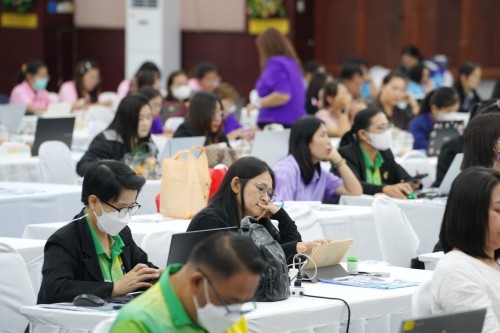 เทศบาลนครแม่สอดจัดโครงการพัฒนาศักยภาพครูด้านการจัดการเรียนรู้ที่เน้นทักษะในศตวรรษที่ 21