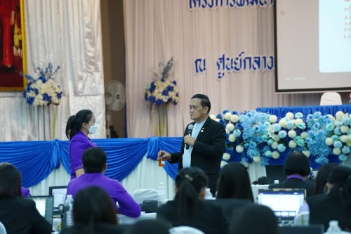 เทศบาลนครแม่สอดจัดโครงการพัฒนาศักยภาพครูด้านการจัดการเรียนรู้ที่เน้นทักษะในศตวรรษที่ 21