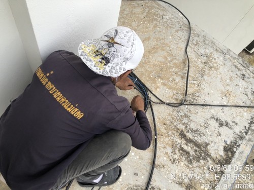 เจ้าหน้าที่กองยุทธศาสตร์และงบประมาณ ดำเนินการตามคำร้อง ขอซ่อมแซมเคเบิ้ลทีวี ชุมชนวัดหลวงและชุมชนอินทรคีรี