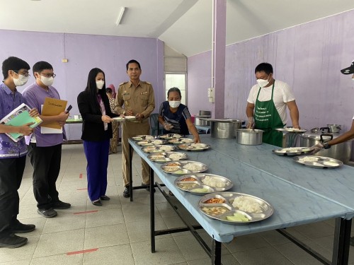 เทศบาลนครแม่สอดลงพื้นที่ตรวจเยี่ยมการดำเนินโครงการอาหารกลางวันโรงเรียนแม่สอด