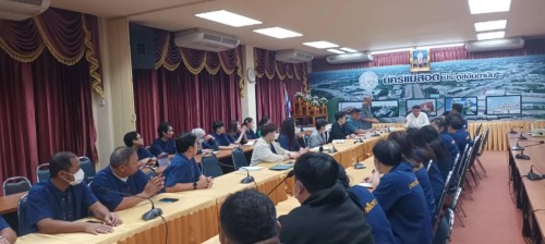 เทศบาลนครแม่สอดจัดการประชุมมอบนโยบายการปฏิบัติงานของกองการศึกษา