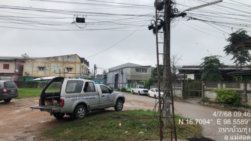 เจ้าหน้าที่กองยุทธศาสตร์และงบประมาณ ดำเนินการถามคำร้องจัดระเบียบสายเคเบิ้ลทีวี  เพื่อการศึกษาเทศบาลนครแม่สอด ชุมชนประชารักษ์และบัวคูณ