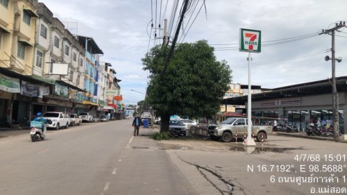 เจ้าหน้าที่กองยุทธศาสตร์และงบประมาณ ดำเนินการตามคำร้องขอซ่อมแชมเคเบิลทีวี ท่ารถแม่ระมาด ชุมชนชุมพลพัฒนา