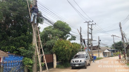 เจ้าหน้าที่กองยุทธศาสตร์และงบประมาณ ดำเนินการตามคำร้องขอซ่อมแซมเคเบิลทีวี ชุมชนสองแควหนึ่ง