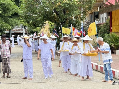 เทศบาลนครแม่สอดร่วมกับวัดแม่ซอดน่าด่านจัดประเพณีแล้อุ๊ปั๊ดตะก่า
