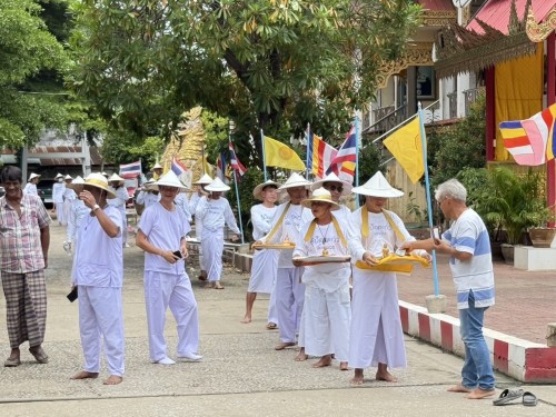 เทศบาลนครแม่สอดร่วมกับวัดแม่ซอดน่าด่านจัดประเพณีแล้อุ๊ปั๊ดตะก่า