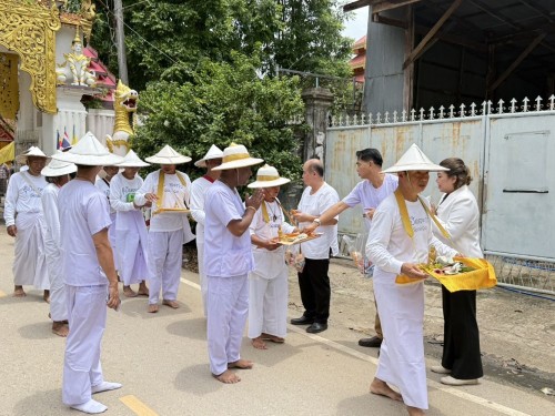 เทศบาลนครแม่สอดร่วมกับวัดแม่ซอดน่าด่านจัดประเพณีแล้อุ๊ปั๊ดตะก่า