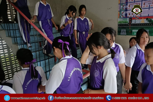 ดับเพลิงนครแม่สอด ดำเนินการให้ความรู้เกี่ยวกับการป้องกัน และระงับอัคคีภัยให้กับคณะครู นักเรียนโรงเรียนเทศบาลวัดบุญญาวาส