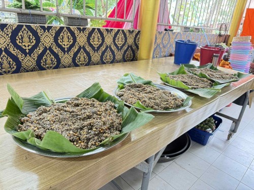 เทศบาลนครแม่สอดร่วมกับวัดสักทองวนารามจัดโครงการจัดงานประเพณีกวนข้าวทิพย์ ประจำปี 2568