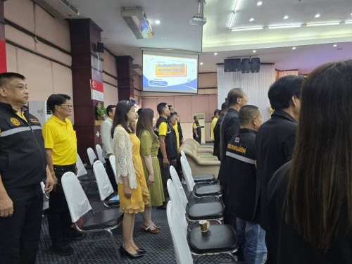 ผู้อำนวยการกองการเจ้าหน้าที่ ร่วมพิธีเปิดโครงการฝึกอาชีพ ให้ความรู้ชุมชนในเขตเทศบาลนครแม่สอด