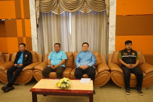 เทศบาลนครแม่สอดจัดพิธีมอบทุนการศึกษา โครงการทุนการศึกษาสำหรับนักศึกษาและการช่วยเหลือนักเรียนในเขตเทศบาลนครแม่สอด ประจำปี 2568