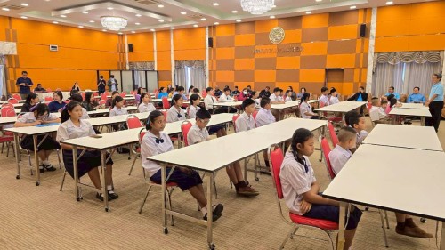 เข้าร่วมโครงการทุนการศึกษาสำหรับนักศึกษาและการให้ความช่วยเหลือนักเรียน ในเขตเทศบาลนครแม่สอด ประจำปีงบประมาณ พ.ศ.2568 