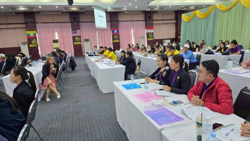 โครงการอบรมเชิงปฏิบัติการพนักงานครู และบุคลากรทางการศึกษา วันที่ 1