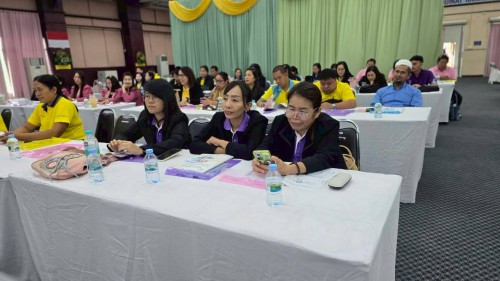 โครงการอบรมเชิงปฏิบัติการพนักงานครู และบุคลากรทางการศึกษา วันที่ 1