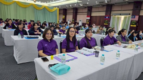 โครงการอบรมเชิงปฏิบัติการพนักงานครู และบุคลากรทางการศึกษา วันที่ 1