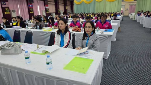 โครงการอบรมเชิงปฏิบัติการพนักงานครู และบุคลากรทางการศึกษา วันที่ 1