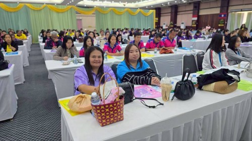 โครงการอบรมเชิงปฏิบัติการพนักงานครู และบุคลากรทางการศึกษา วันที่ 1