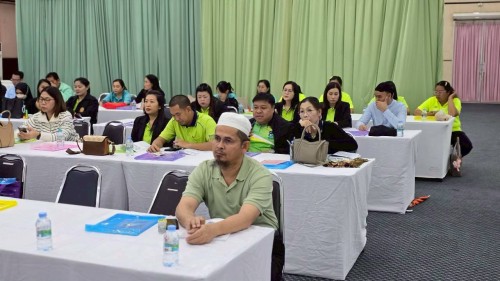 โครงการอบรมเชิงปฏิบัติการพนักงานครู และบุคลากรทางการศึกษา วันที่ 2