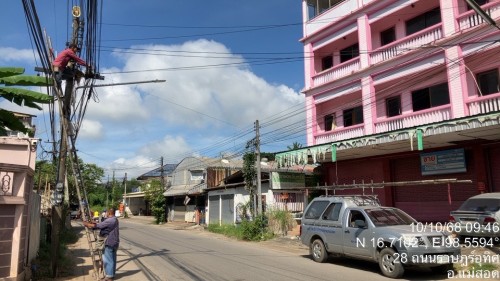 เจ้าหน้าที่กองยุทธศาสตร์และงบประมาณ ดำเนินการตามคำร้อง ขอซ่อมแซมเคเบิ้ลทีวี ชุมชนบ้านทุ่ง