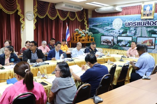 ทน.แม่สอด ประชุมคณะกรรมการพัฒนาเทศบาลนครแม่สอดเพื่อพิจารณาร่างแผนพัฒนาท้องถิ่น (พ.ศ.2566 - 2570) เพิ่มเติม ครั้งที่ 3/2568 ร่างแผนการดำเนินงาน ประจำปีงบประมาณ พ.ศ. 2569