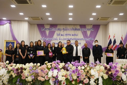 กองการศึกษา เทศบาลนครแม่สอด จัดโครงการส่งเสริมสนับสนุนศูนย์พัฒนาเด็กเล็กและอนุบาลปลอดโรค