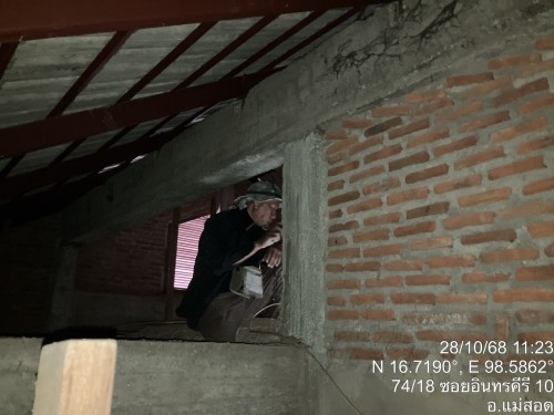 เจ้าหน้าที่กองยุทธศาสตร์และงบประมาณ ดำเนินการตามคำร้อง ขอซ่อมแซมเคเบิ้ลทีวี ชุมชนสันต้นปีน