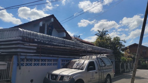 เจ้าหน้าที่กองยุทธศาสตร์และงบประมาณ ดำเนินการตามคำร้อง ขอซ่อมแซมเคเบิ้ลทีวี ชุมชนสันต้นปีน