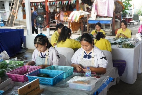 เทศบาลนครแม่สอดจัดกิจกรรมวันลอยกระทง ประจำปี 2568