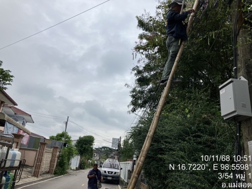 เจ้าหน้าที่กองยุทธศาสตร์และงบประมาณ ดำเนินการตามคำร้องขอซ่อมแซมเคเบิ้ลทีวี ชุมชนตาลเดี่ยว
