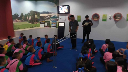 พิพิธภัณฑ์นครแม่สอดและห้องสมุดเฉลิมพระเกียรติฯต้อนรับคณะครูและนักเรียนโรงเรียนรวมไทยพัฒนา 3