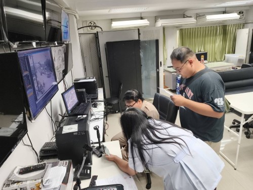 เจ้าหน้าที่กองยุทธศาสตร์และงบประมาณ ดำเนินการตามคำขอใช้ข้อมูลจากกล้องวงจรปิด