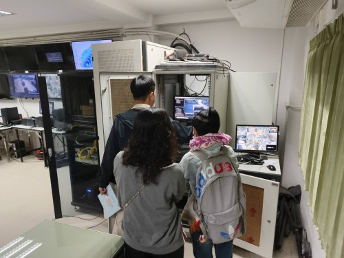 เจ้าหน้าที่กองยุทธศาสตร์และงบประมาณ ดำเนินการตามคำขอใช้ข้อมูลจากกล้องวงจรปิด